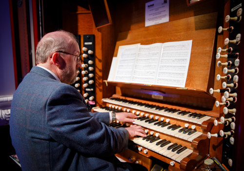 Classic Music Live! Robin Bell (Organ)